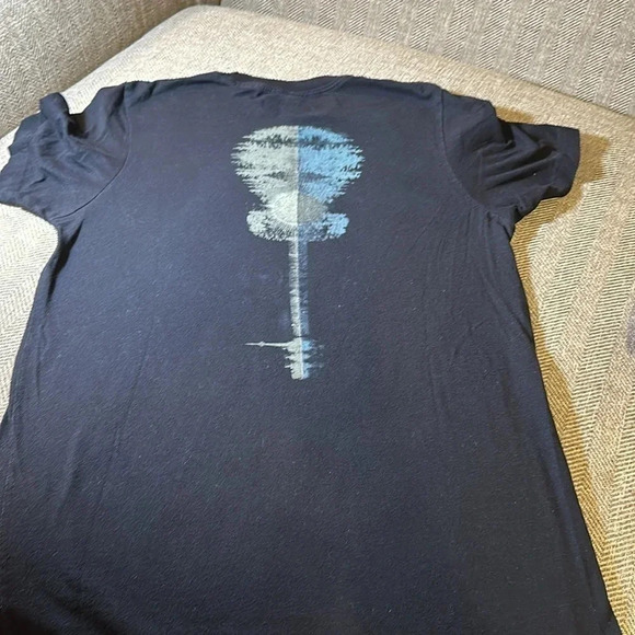 shawn Mendes illuminate concert tour black tshirt size small short sleeve - Picture 1 of 3